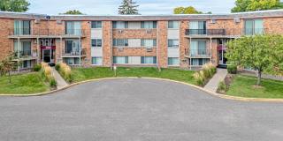 Burgundy & Hillsboro Apartments Gallery 27