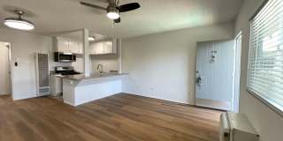 15925 Victory Blvd. Gallery 6