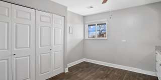 Beautiful Remodeled Apartments - includes washer/dryer Must See! Gallery 23