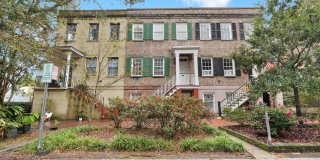 2 BED | 2 BATH | PRIVATE DECK | HISTORIC DISTRICT | AVAILABLE MAY 2026 Gallery 1