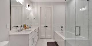 6890 Peachtree Dunwoody Road Gallery 23