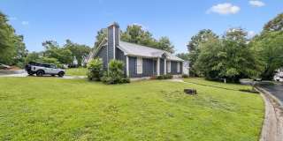 House for Rent in Athens, GA — Beautiful 3-Bedroom Home on a Corner Lot, Convenient to UGA Gallery 4