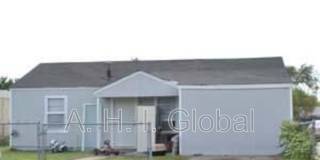 1215 North Highland Street Gallery 1