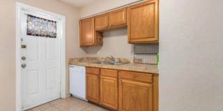 Nice 3 bedroom 2 bath! Gallery 4