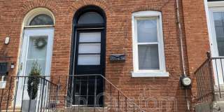 519 1/2 South Prince Street Gallery 1