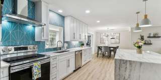 3922 FONTAINEBLEAU DRIVE Gallery 18