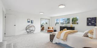 REMODELED HUGE BRIGHT 2400sf 4BR/3.5BA Havenscourt Split Level Home w Cottage AVAIL NOW Gallery 29
