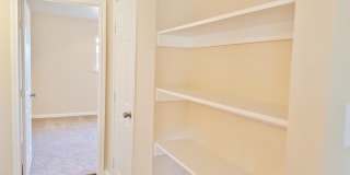 London Square Apartments Gallery 17
