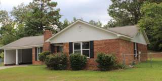 Charming 3BR/2BA Rental in Sand Ridge Neighbourhood Gallery 1