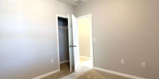 2ND MONTH RENT FREE: Move-In Ready, Pet-Friendly, 2-Car Garage! Available for immediate occupancy Gallery 20