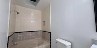 1724 FOXHALL Circle Gallery 12