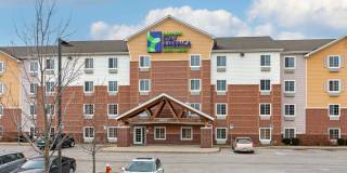 Cleveland - Airport Gallery 1