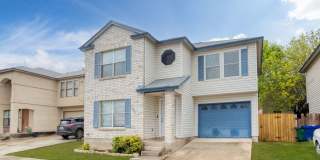 2 Story 4 BD | 2.5 BA Available in July near Medical Center! Gallery 1