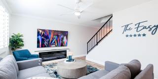 4243 N Miller Road Gallery 1