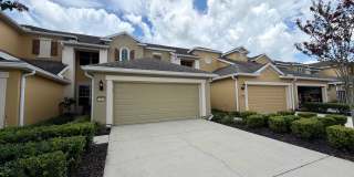 Spacious Townhome in Central Location! Gallery 3