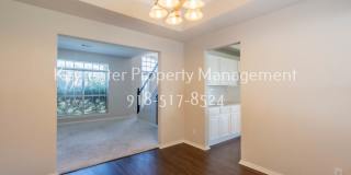Beautiful 4 Bed 2.5 Bath Rental in Tulsa! Gallery 8