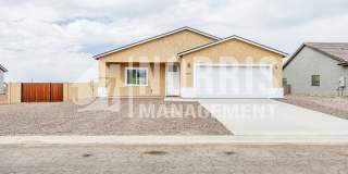 Beautiful Brand New Home with Block Wall Gallery 1