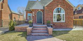 Available NOW! Fully Furnished 4 Bedroom 2 Bath Beautiful Home in Denver! Gallery 1