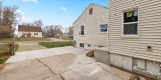 21118 Wellington Avenue E Gallery 9