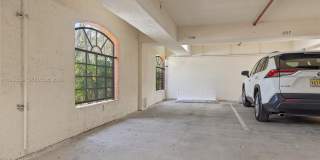 300 Euclid Ave Gallery 22