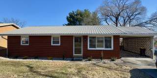 207 Beecher Street Gallery 1