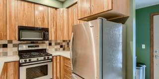 4 Bedroom SFH in MacGroveland! Close by Concordia and Macalester Gallery 7