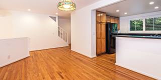 Spacious 3BD/2.5BA Mesa Townhome! (Walking distance to the beach) Spacious 3BD/2.5BA Mesa Townhome! (Walking distance to the beach) Gallery 6