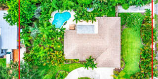 6 Northeast 19th Street Gallery 32