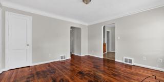 $1200 2 bedroom ranch Gallery 4