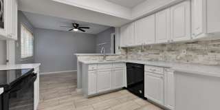 Beautiful home available in Castle Hills! Gallery 15