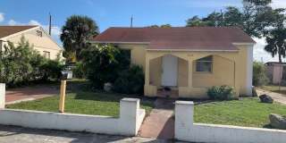 4 Bedroom 2.5 Bathroom SF House Gallery 1