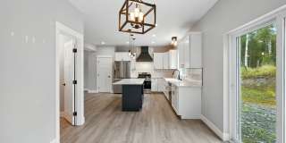 Charming & Updated 4BD/2.5BA! Charming & Updated 4BD/2.5BA! Gallery 25