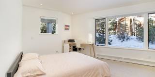 100 Park Avenue Gallery 13