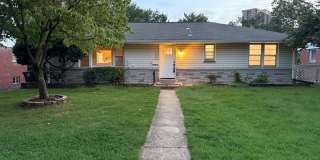 1432 S GREENBRIER ST 1432 S GREENBRIER ST Gallery 1