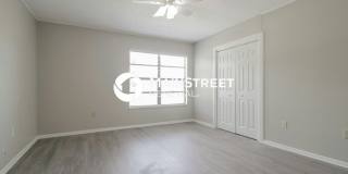 2561 Beal Street Gallery 11