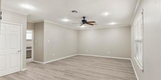 4248 W Park Row Boulevard Gallery 7