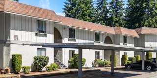 Cozy Kirkland Condo! 1 Bed, 1 Bath w/ Updated Kitchen and Additional Parking! Gallery 1