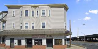 2 Walnut St. Gallery 1