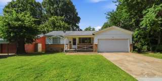3 Bed | 1 Bath | Close to Downtown Tulsa Gallery 1