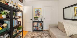 11 Hillview Avenue Gallery 24