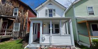 Beautiful Waterside 3 bedroom Single-Family Home - Catskill, NY Gallery 1