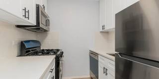 3311 Giles Pl Apt 5H Gallery 1