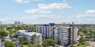Grand Island Square - 3 Miles to Aventura Mall Gallery 28