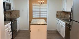 3/2/2 REMODELED BATHROOMS!  Beautiful! Gallery 21