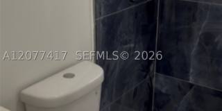 1943 71st St Gallery 5