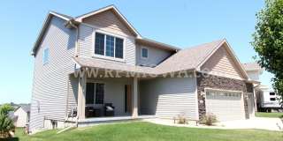OVER 2000 SQ FT!!   5 Bedroom, 3.5 Bath Home in Urbandale Gallery 1