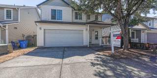 Large Beautiful 4 Bedroom Home w/ Loft & Upstairs Laundry Room! Gallery 1