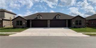 432 Red Robin Street Gallery 1