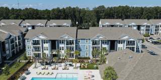 The Isley at Windsor Hill Gallery 13