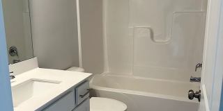 Room in 3 Bedroom Home at Arkose Dr Gallery 18
